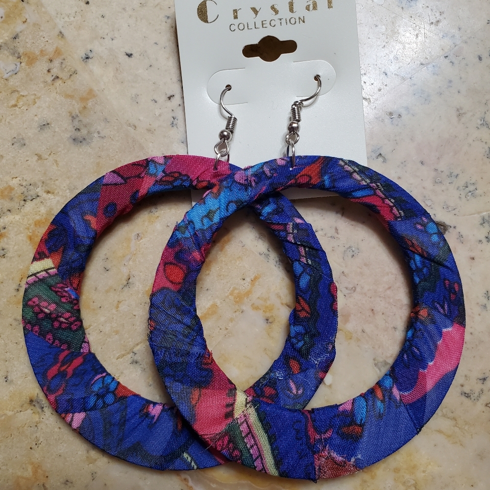 📣📣 2 Pairs/$12 📣📣 Multicolor Hoop Earrings